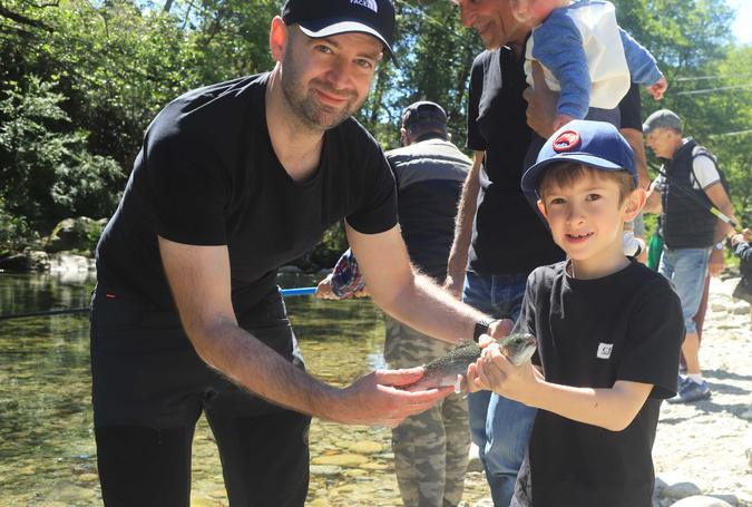Corte : Quand les jeunes rugbymen s’initient à la pêche