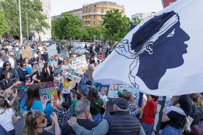 Plusieurs centaines de personnes rassemblées à Bastia et Ajaccio en soutien à Scola Corsa