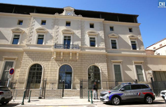 Ajaccio - Contrôlé sous cocaïne et porteur de drogue, un récidiviste condamné à deux ans de prison ferme Ajaccio - Contrôlé sous cocaïne et porteur de drogue, un récidiviste condamné à deux ans de prison ferme