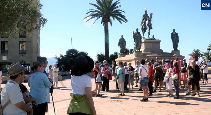 Tourisme : une saison estivale sous tension en Corse