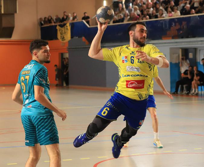 Handball N2 - Corte-Ile-Rousse renverse Guilherand-Granges (30-28) Handball N2 - Corte-Ile-Rousse renverse Guilherand-Granges (30-28)
