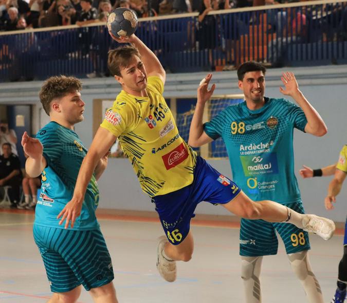 Handball N2 - Corte-Ile-Rousse renverse Guilherand-Granges (30-28) Handball N2 - Corte-Ile-Rousse renverse Guilherand-Granges (30-28)