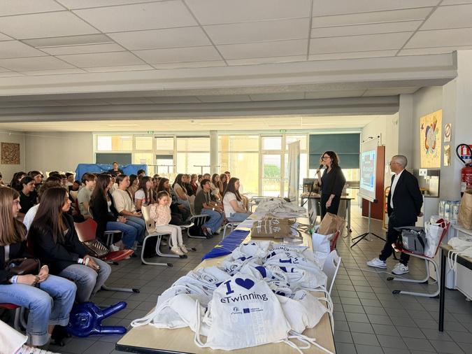 Collège Orabona de Calvi : un prix national et trois labels eTwinning pour les élèves