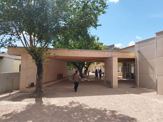 Portivechju - C’est fait, l’école maternelle Jean-Santini a son préau ! Portivechju - C’est fait, l’école maternelle Jean-Santini a son préau !