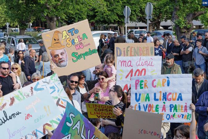 Scola corsa : les six parlementaires corses demandent à l'État de tenir ses engagements Scola corsa : les six parlementaires corses demandent à l'État de tenir ses engagements
