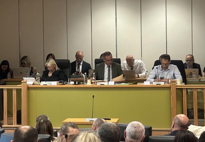 Bastia : au conseil municipal, de vifs échanges autour d’une subvention à la Ligue des Droits de l’Homme