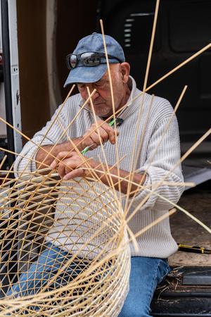Sur le port d’Ajaccio, Michel Serreri tresse l’héritage des pêcheurs corses