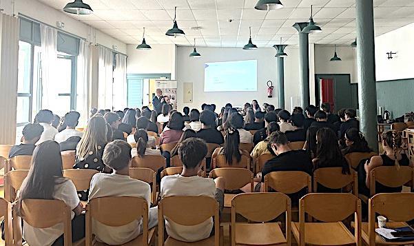 Au lycée Fesch, les jeunes mis en garde contre les mirages de l’argent facile Au lycée Fesch, les jeunes mis en garde contre les mirages de l’argent facile