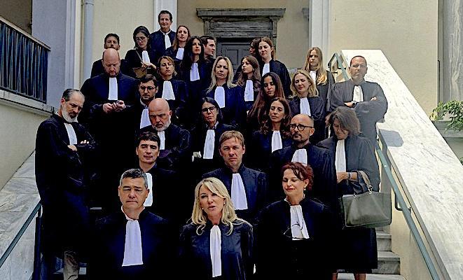 Loi SURE : les avocats du barreau de Bastia mobilisés sur les marches du Palais de justice