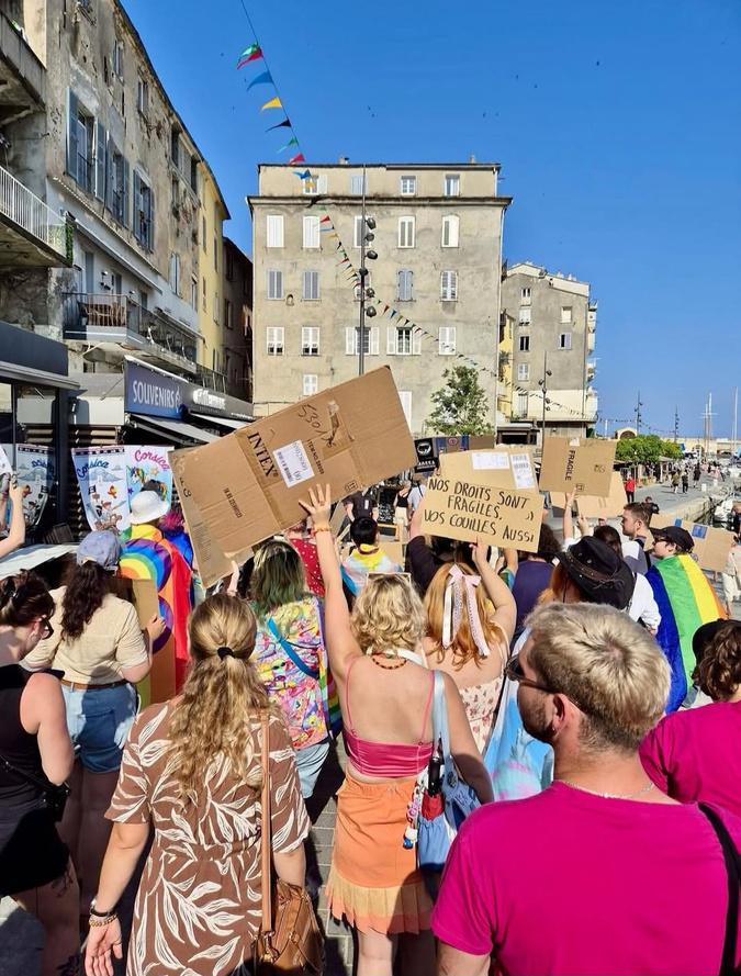 Marche des fiertés à Ajaccio : une quatrième édition placée sous le signe de la visibilité et de la résistance Marche des fiertés à Ajaccio : une quatrième édition placée sous le signe de la visibilité et de la résistance