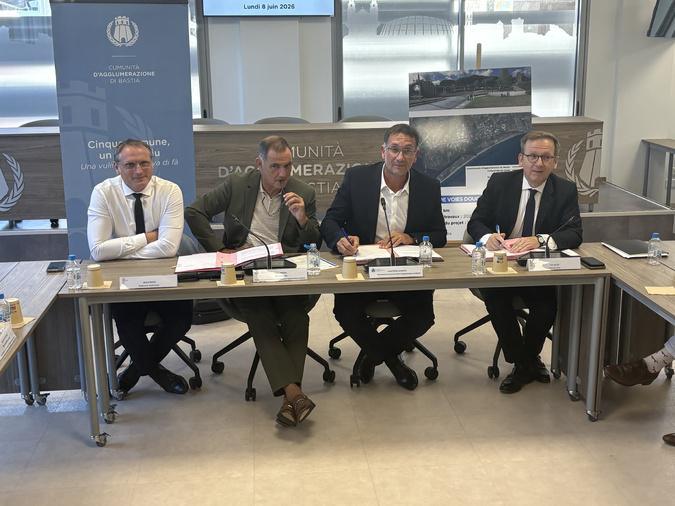 Communauté d’Agglomération de Bastia : 18 km de voies douces pour les piétons et les cyclistes Communauté d’Agglomération de Bastia : 18 km de voies douces pour les piétons et les cyclistes