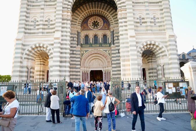 EN IMAGES - À Marseille, le cardinal Bustillo rassemble plusieurs centaines de fidèles en la Cathédrale de la Major EN IMAGES - À Marseille, le cardinal Bustillo rassemble plusieurs centaines de fidèles en la Cathédrale de la Major