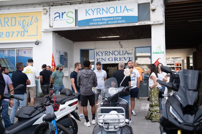 Grève chez Kyrnolia : les représentants syndicaux reçus par la direction Grève chez Kyrnolia : les représentants syndicaux reçus par la direction