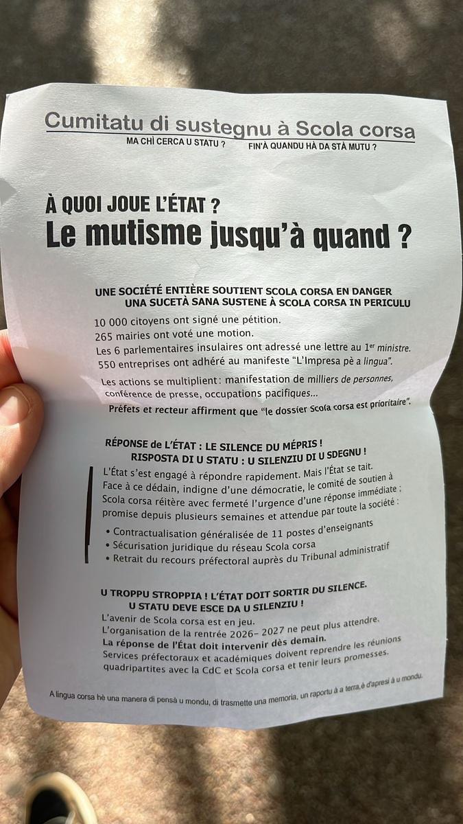 Scola Corsa : la mobilisation se poursuit à Bastia avec un tractage Scola Corsa : la mobilisation se poursuit à Bastia avec un tractage