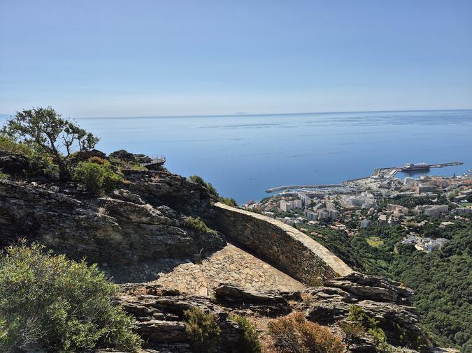 A màghjina - Bastia, trà celu è mare