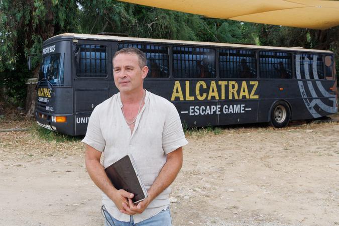 À Saint-Florent, un bus de 12 mètres transformé en escape game À Saint-Florent, un bus de 12 mètres transformé en escape game