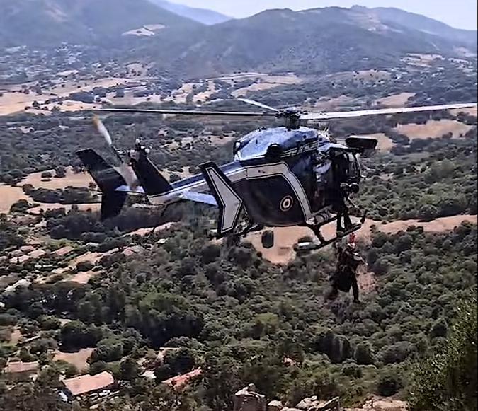 En exercice au Monte Gozzi, des gendarmes interviennent pour secourir un randonneur en détresse