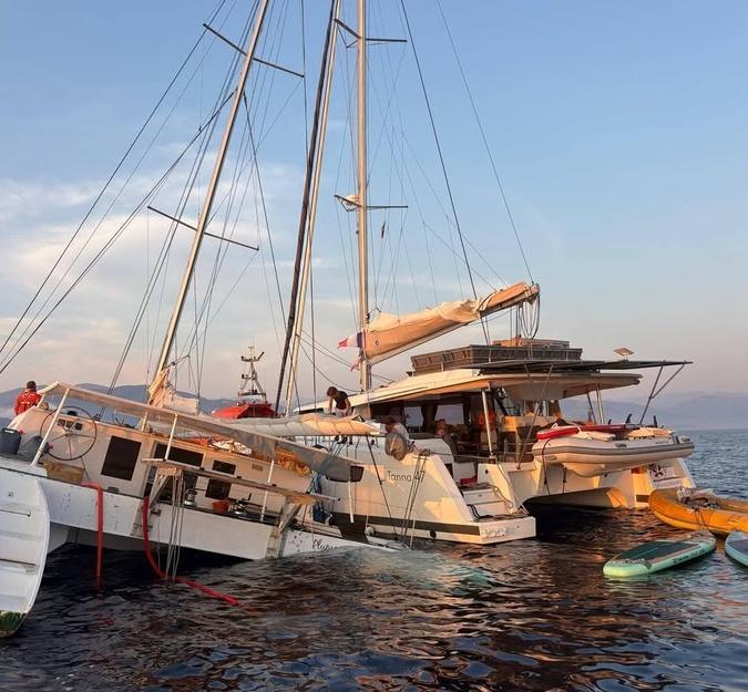 Collision entre deux catamarans à Cargèse : après le sauvetage, le propriétaire confronté à des tentatives de pillage Collision entre deux catamarans à Cargèse : après le sauvetage, le propriétaire confronté à des tentatives de pillage