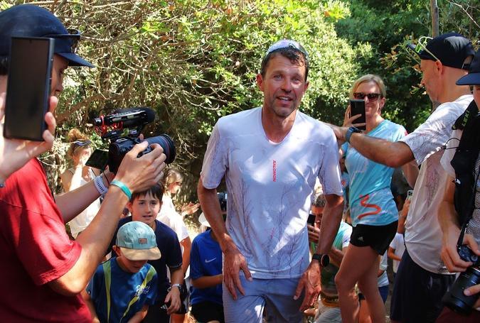 29h46 pour François D'Haene sur le GR20 : le premier sous la barre des 30 heures 29h46 pour François D'Haene sur le GR20 : le premier sous la barre des 30 heures