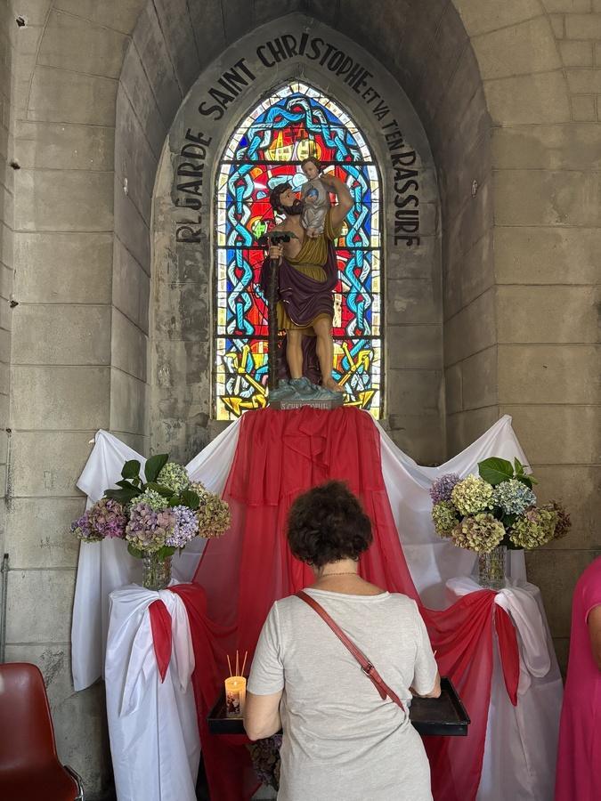 Saint-Christophe à Bastia - Traditionnelle bénédiction des voitures à Notre-Dame de Lourdes Saint-Christophe à Bastia - Traditionnelle bénédiction des voitures à Notre-Dame de Lourdes