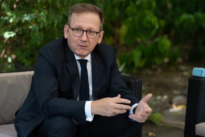 Après le départ de Rémi-François Paolini, le préfet assure que « l'engagement de l'État en faveur de la langue corse se poursuit