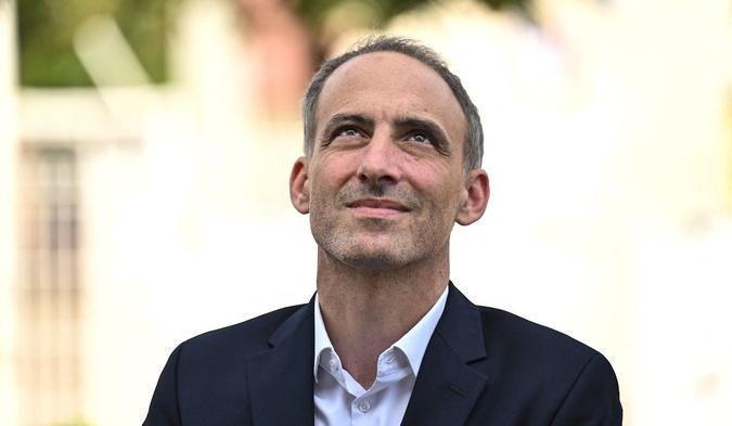 À Albu, dans le Cap Corse, Raphaël Glucksmann rend hommage à ses parents
