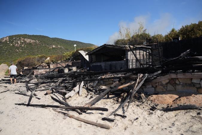 Incendie de la paillote du Week End à Ajaccio : « Je crois que c’est le coup de marteau » Incendie de la paillote du Week End à Ajaccio : « Je crois que c’est le coup de marteau »