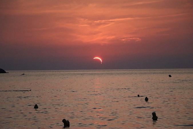 EN IMAGES - La Corse au rendez-vous de l’éclipse solaire