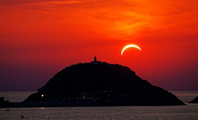 Éclipse solaire crépusculaire : quelque chose de magique