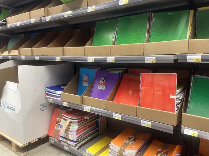 Fournitures scolaires : les familles corses à la recherche des bonnes affaires avant la rentrée