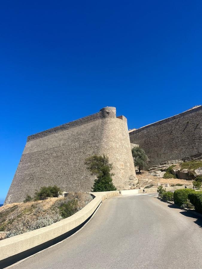 Une femme d’une trentaine d’années décède après une chute depuis la citadelle de Calvi