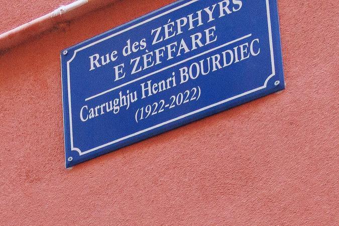 À Bastia, la rue des Zéphyrs devient « E Zèffare - Carrughju Henri Bourdiec »