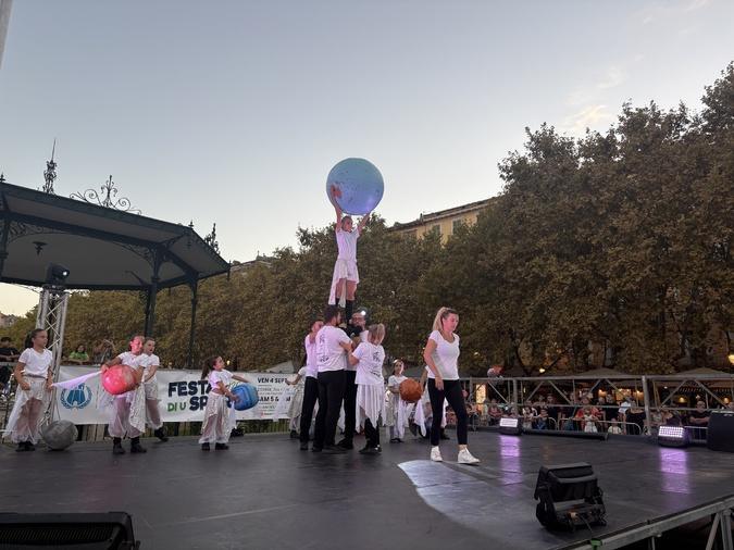 Bastia - Le parasport a l'honneur sur la place Saint-Nicolas Bastia - Le parasport a l'honneur sur la place Saint-Nicolas
