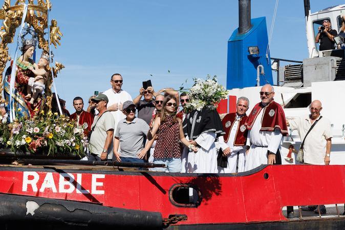 De Bastia à Lavasina, la procession de la Vierge prend la mer