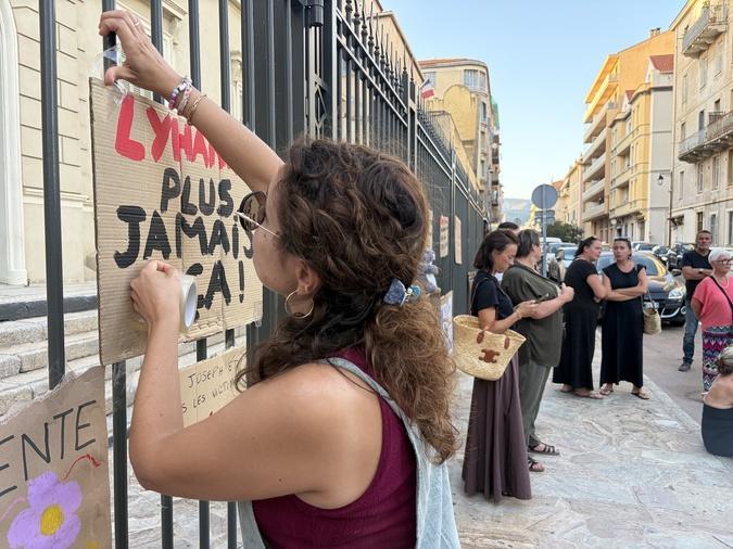 À Ajaccio, la mobilisation reprend pour la « loi intégrale » contre les violences sexuelles À Ajaccio, la mobilisation reprend pour la « loi intégrale » contre les violences sexuelles
