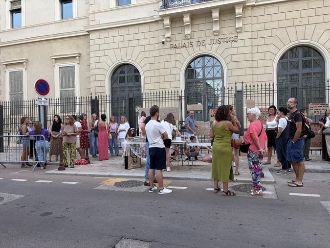 À Ajaccio, la mobilisation reprend pour la « loi intégrale » contre les violences sexuelles À Ajaccio, la mobilisation reprend pour la « loi intégrale » contre les violences sexuelles