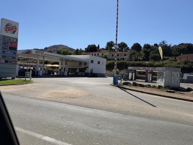 Carburants : les stations-service ont rouvert, mais la colère des pompistes corses reste entière Carburants : les stations-service ont rouvert, mais la colère des pompistes corses reste entière