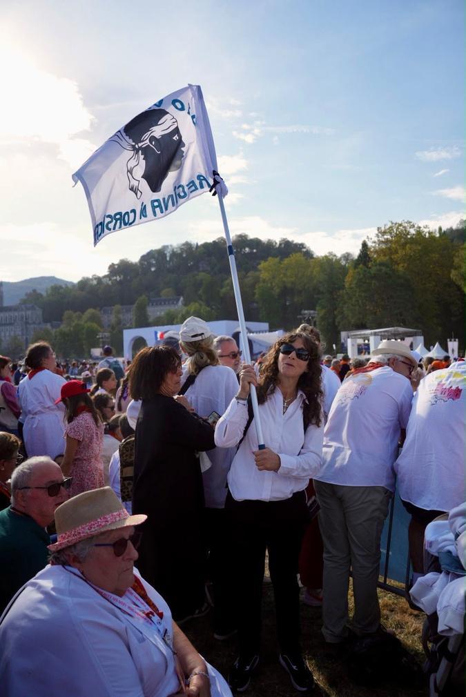 EN IMAGES - Près de 200 pèlerins corses à Lourdes à la rencontre du Pape Léon XIV EN IMAGES - Près de 200 pèlerins corses à Lourdes à la rencontre du Pape Léon XIV