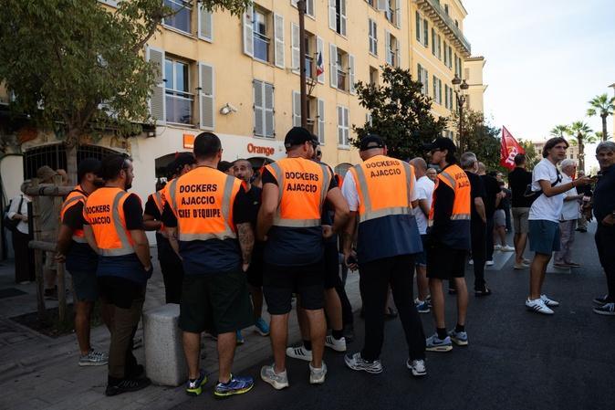 À Ajaccio, près de 300 manifestants pour défendre le pouvoir d’achat et les services publics À Ajaccio, près de 300 manifestants pour défendre le pouvoir d’achat et les services publics