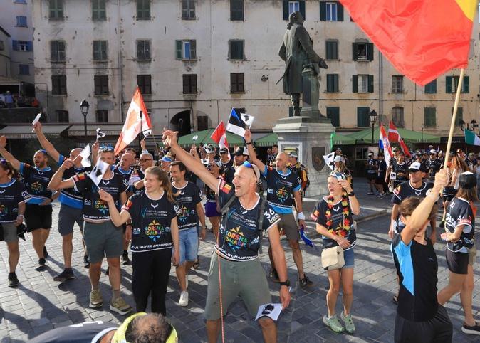 ARWC - Les athlètes des 32 nations ont défilé sur le cours Paoli à Corte ARWC - Les athlètes des 32 nations ont défilé sur le cours Paoli à Corte