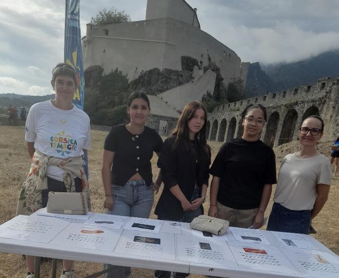 L'ARWC à l’heure du prologue avec les élèves de la cité scolaire Pascal-Paoli L'ARWC à l’heure du prologue avec les élèves de la cité scolaire Pascal-Paoli