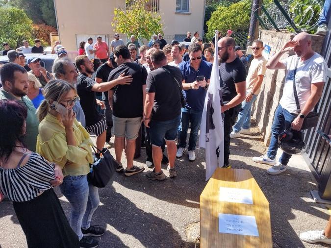 Vierge Marie vandalisée à Porto-Vecchio : « Nos symboles, on ne les touchera plus jamais » Vierge Marie vandalisée à Porto-Vecchio : « Nos symboles, on ne les touchera plus jamais »