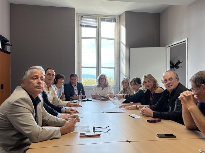 Statut de résident : Jean-Martin Mondoloni appelle à un « plan B »