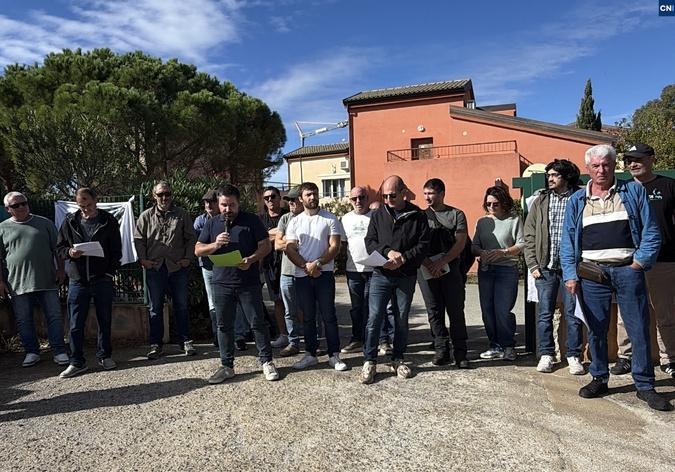 À Lozari, Core in Fronte dénonce la dépossession foncière et réclame un véritable statut de résident À Lozari, Core in Fronte dénonce la dépossession foncière et réclame un véritable statut de résident