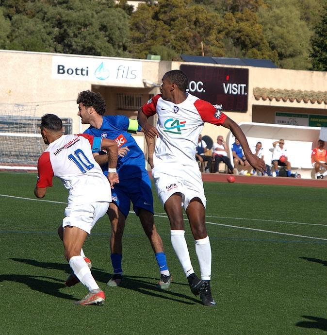 Football Régional 1 Sud FC - AC Ajaccio première place en jeu