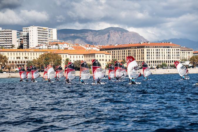 EN IMAGES - À Ajaccio, les jeunes régatiers de l’O’pen Skiff Tour ont pris possession du golfe