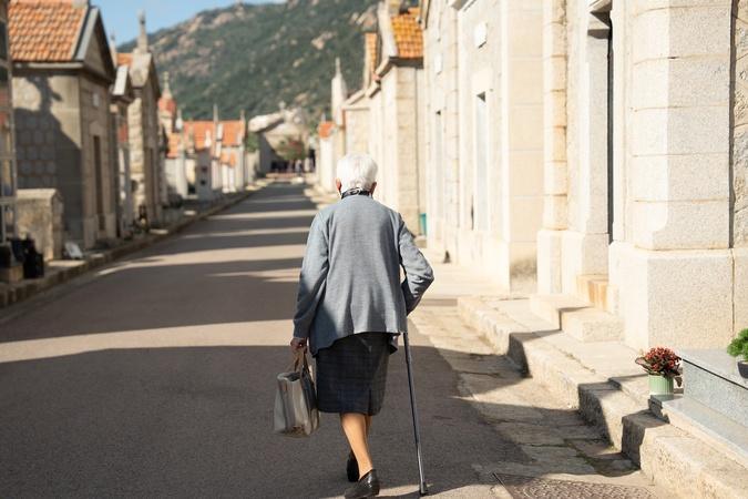 Au cimetière marin du Canicciu, près deux siècles d’histoire ajaccienne gravés dans la pierre