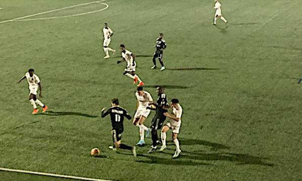 National : Borgo sombre face au Red Star (0-4)