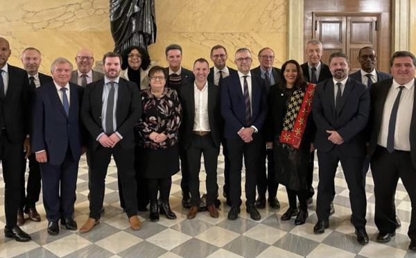 Retraites : Les députés nationalistes du groupe LIOT réclament le retrait du texte et la démission du gouvernement