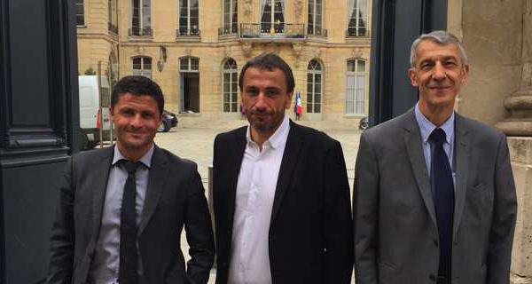 Motion de censure : Un "coup de semonce contre une réforme injuste et le refus du chantage" pour les députés nationalistes